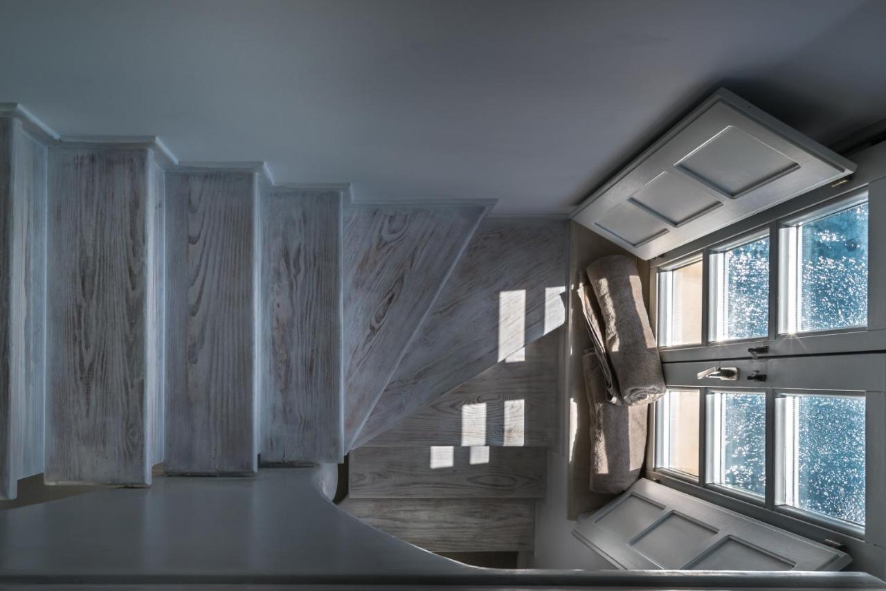 Nefeles Luxury Suites Fíra Kültér fotó