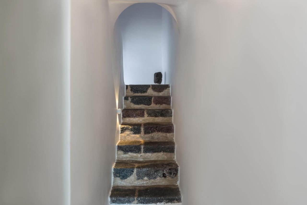 Nefeles Luxury Suites Fíra Kültér fotó
